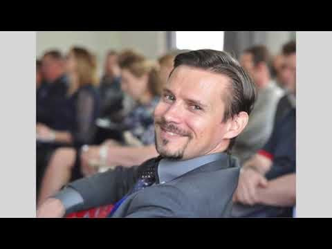 Новогоднее поздравление руководителя "МИФЦ" Семенова Артема Юрьевича!